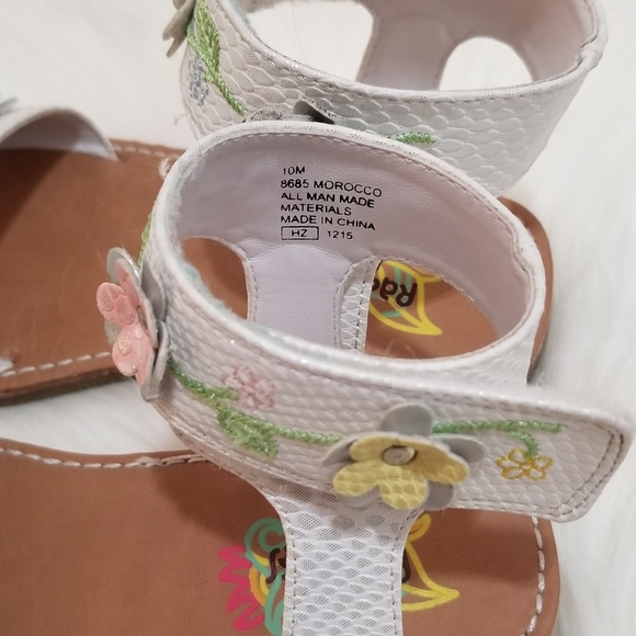 Little girl sandal - Picture 3 of 4